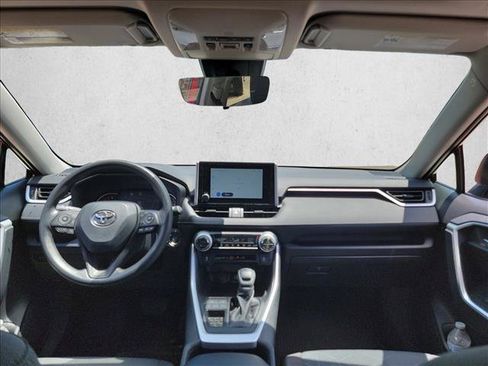 Used 2025 Toyota RAV4 XLE w/ Convenience Package FWD image 18