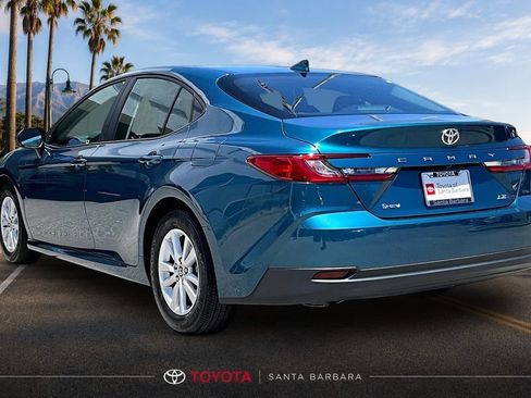 Used 2025 Toyota Camry LE FWD image 4