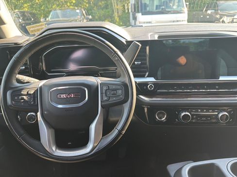 Used 2024 GMC Sierra 1500 SLE AWD/4WD image 18