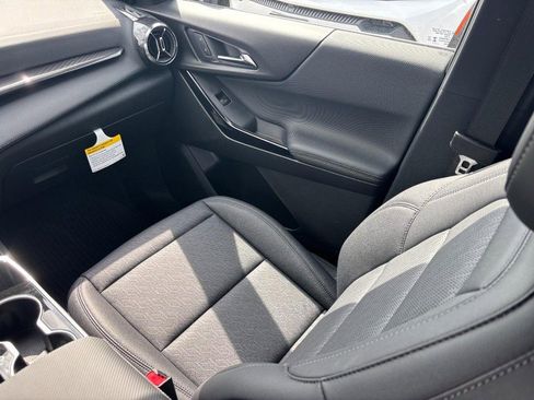New 2026 Chevrolet Equinox LT FWD image 9