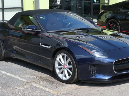 Used 2020 Jaguar F-TYPE Convertible RWD image 5
