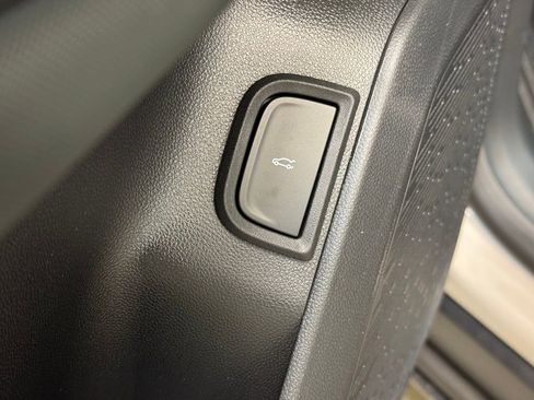 New 2026 GMC Terrain AT4 w/ Convenience Package III AWD/4WD image 11