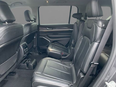 Used 2022 Jeep Grand Cherokee L Limited image 10