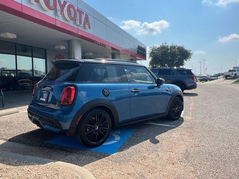 Used 2022 MINI Cooper S w/ Premium Package image 5