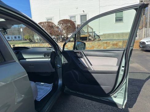 Used 2015 Subaru Forester 2.5i Premium image 18