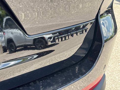 New 2025 Jeep Grand Cherokee L Limited w/ Black Appearance Package image 17