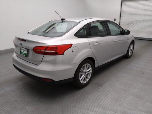 Used 2018 Ford Focus SE FWD image 9