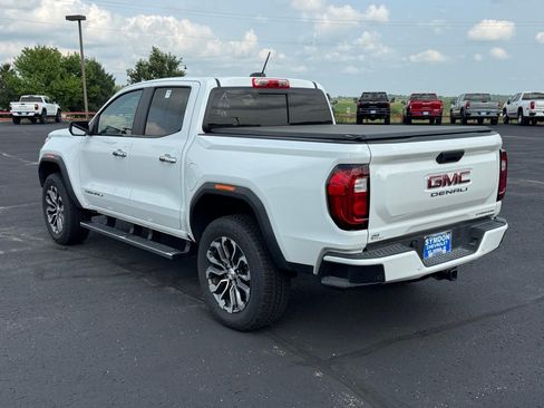 Used 2026 GMC Canyon Denali AWD/4WD image 3