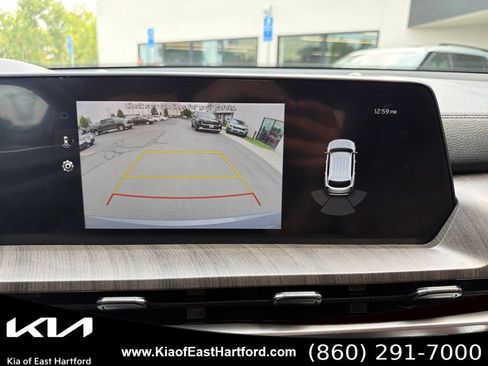Certified 2024 Kia Telluride EX w/ EX Captain's Chair Package AWD/4WD image 31