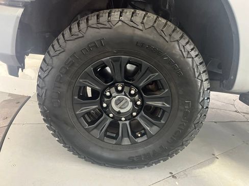 Used 2021 Ford F250 Platinum w/ Tremor Off-Road Package AWD/4WD image 13