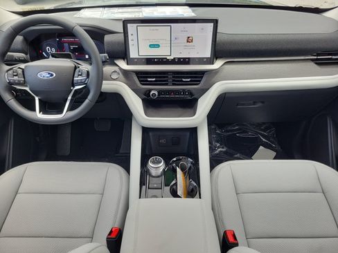 New 2026 Ford Explorer Platinum w/ LUX Leather Package AWD/4WD image 17