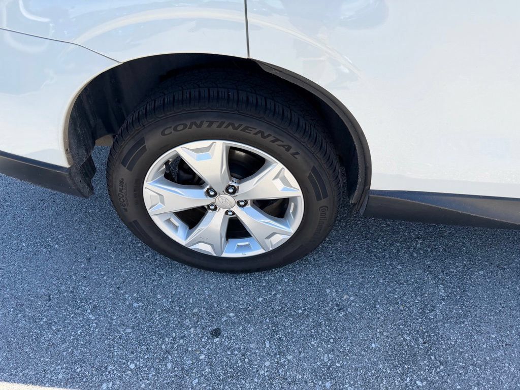 Used 2016 Subaru Forester 2.5i Limited AWD/4WD image 5