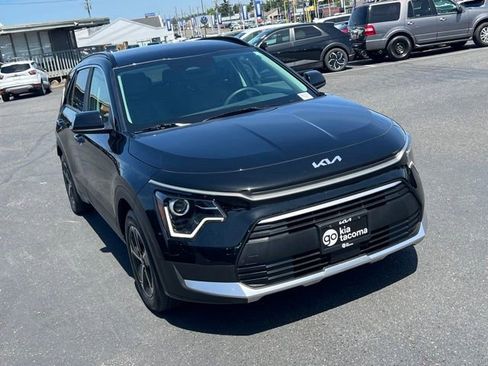 Certified 2025 Kia Niro EX FWD image 7