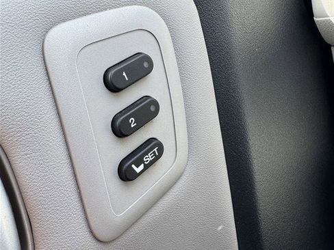 Used 2013 Honda Pilot Touring image 24