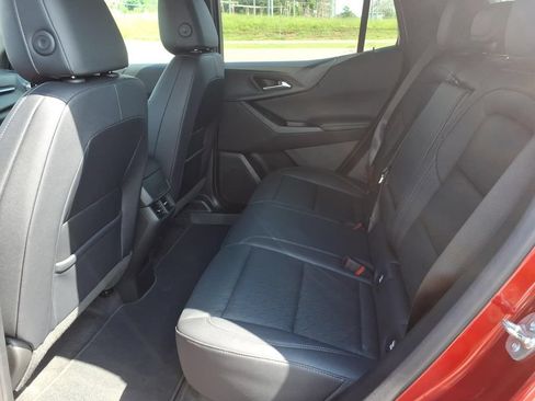 Used 2025 Chevrolet Equinox LT w/ Convenience Package II FWD image 17