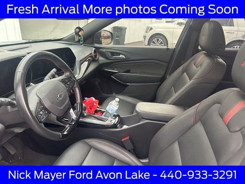 Used 2025 Chevrolet Trax RS w/ Sunroof Package image 11