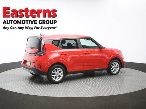 Used 2025 Kia Soul LX w/ LX Technology Package FWD image 42