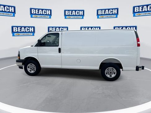 Used 2025 GMC Savana 2500 w/ Driver Convenience Package RWD image 5