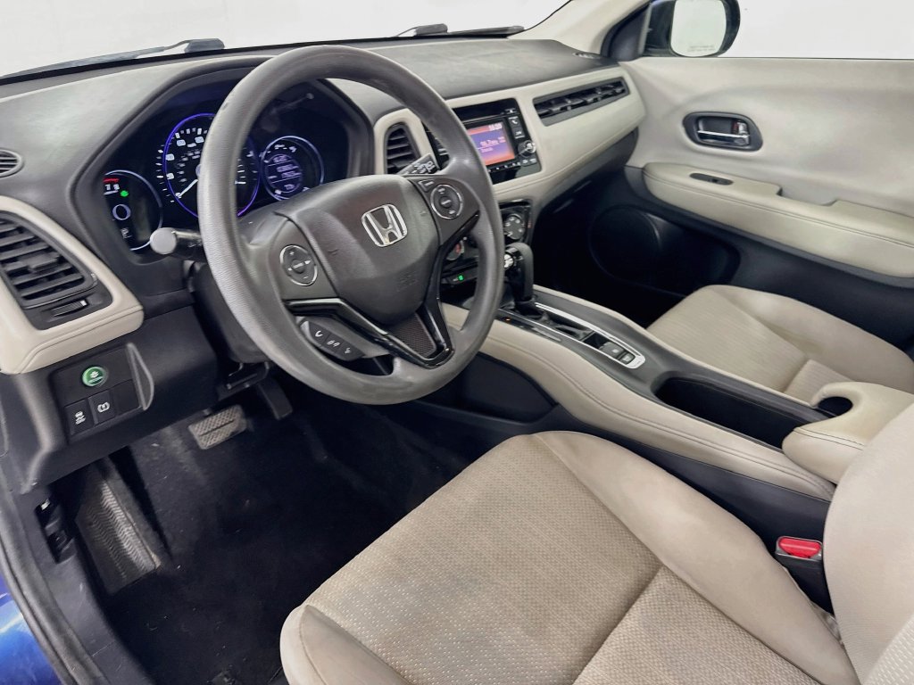 Used 2016 Honda HR-V LX image 9