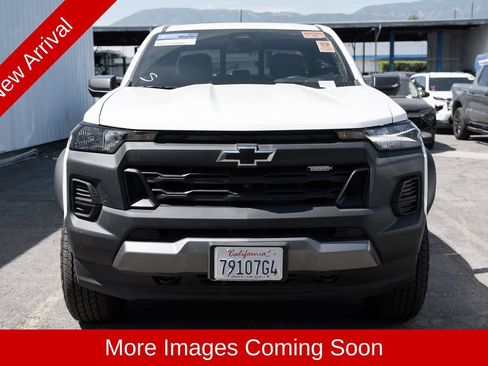 Used 2025 Chevrolet Colorado Trail Boss AWD/4WD image 2