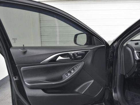 Used 2019 INFINITI QX30 Premium w/ Navigation Package image 9