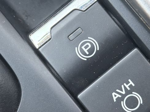 Certified 2021 Subaru Forester Premium AWD/4WD image 25