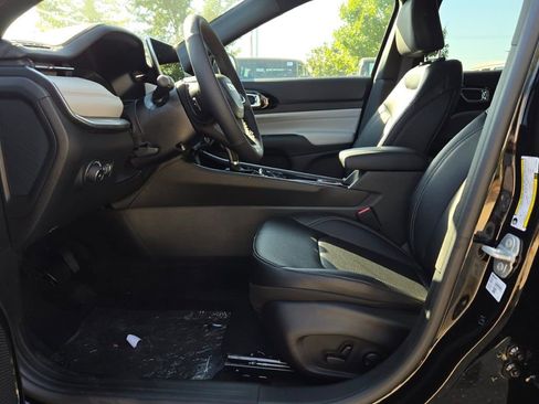 New 2026 Jeep Compass Limited image 23