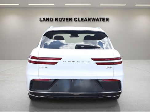Used 2026 Genesis GV70 2.5T AWD/4WD image 4