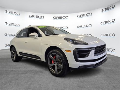 Used 2022 Porsche Macan S image 1