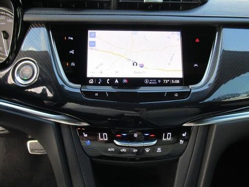 Used 2023 Cadillac XT6 Sport w/ Technology Package image 29