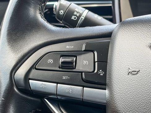 Certified 2023 Cadillac XT6 Luxury FWD image 16