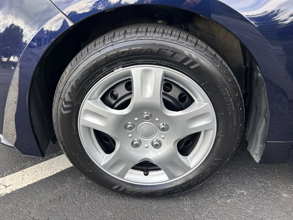 Certified 2025 Toyota Corolla LE FWD image 28