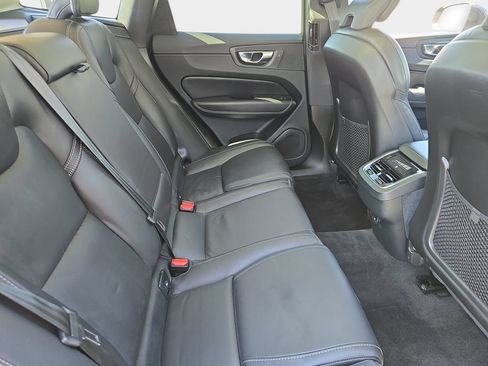 Used 2023 Volvo XC60 B5 Ultimate FWD image 13