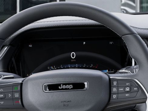 New 2026 Jeep Grand Cherokee Limited AWD/4WD image 17