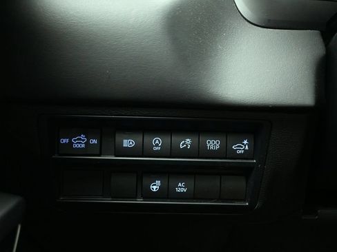 Used 2024 Toyota Tundra Platinum AWD/4WD image 21