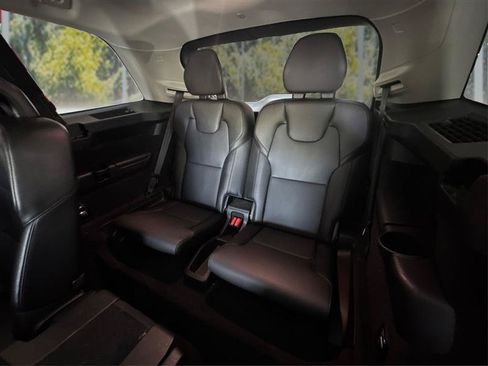 Used 2022 Volvo XC90 T5 Momentum AWD/4WD image 34