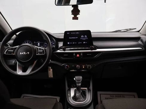 Used 2024 Kia Forte LXS FWD image 18