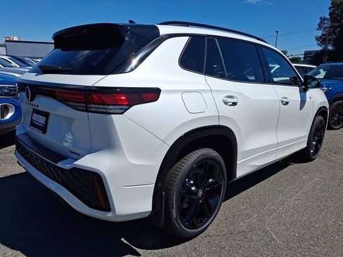 New 2026 Volkswagen Tiguan SE R-Line AWD/4WD image 4