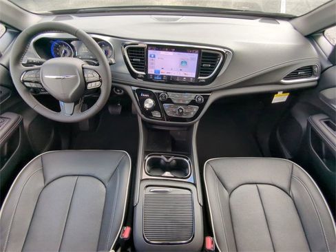 New 2026 Chrysler Pacifica Limited w/ S Appearance Package image 19
