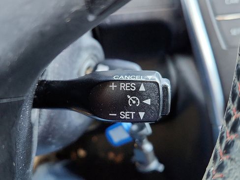 Used 2017 Toyota Camry image 10