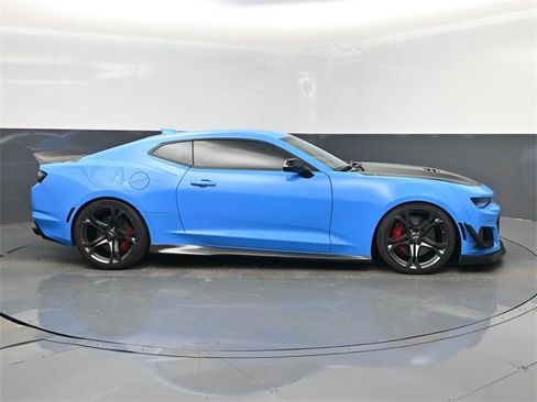 Used 2022 Chevrolet Camaro SS image 28