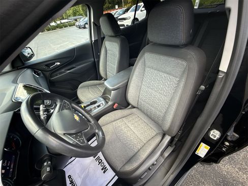 Used 2022 Chevrolet Equinox LT image 18