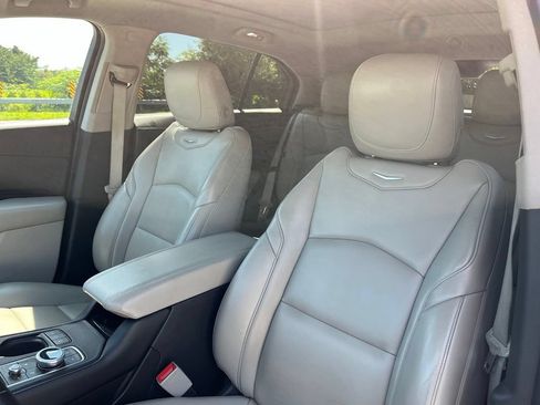 Used 2019 Cadillac XT4 Premium Luxury w/ Cold Weather Package AWD/4WD image 17
