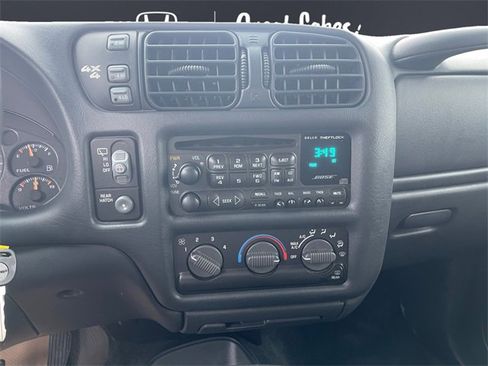 Used 2002 Chevrolet Blazer LS w/ Preferred Equipment Group image 11