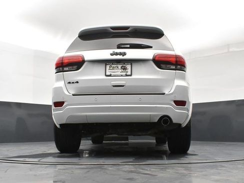 Used 2019 Jeep Grand Cherokee Altitude image 23