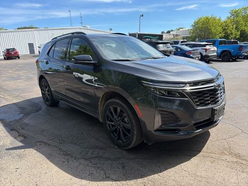 Used 2023 Chevrolet Equinox RS AWD/4WD image 2