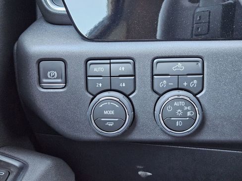 New 2026 Chevrolet Silverado 1500 LT Trail Boss w/ Convenience Package II image 24