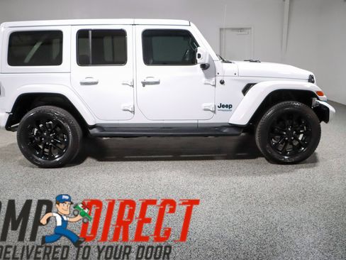 Used 2021 Jeep Wrangler Unlimited Sahara AWD/4WD image 6