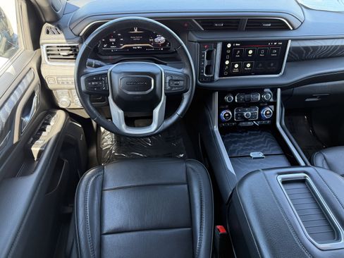 Used 2022 GMC Yukon Denali image 14
