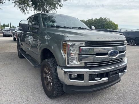 Used 2019 Ford F250 Lariat w/ Chrome Package AWD/4WD image 3